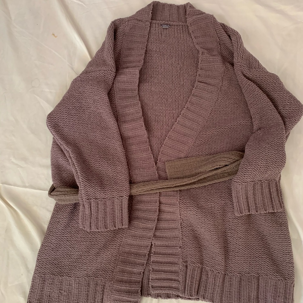 Aerie grayish sweater with belt